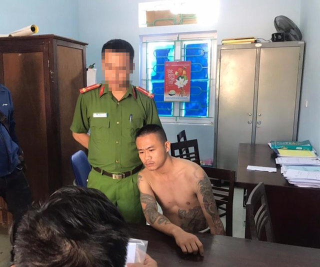 chau be lop 1 bi doi tuong nghien ma tuy tan cong phai nhap vien