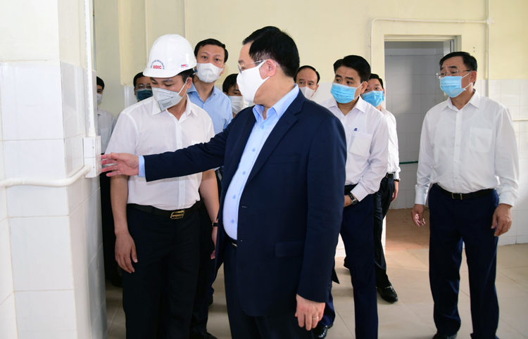 ha noi cai tao benh vien da chien trong 10 ngay