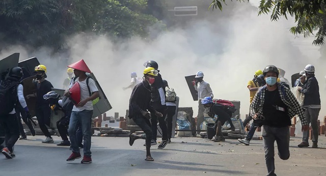 Hàn Quốc đóng băng trao đổi quốc phòng, xét lại viện trợ cho Myanmar - 1