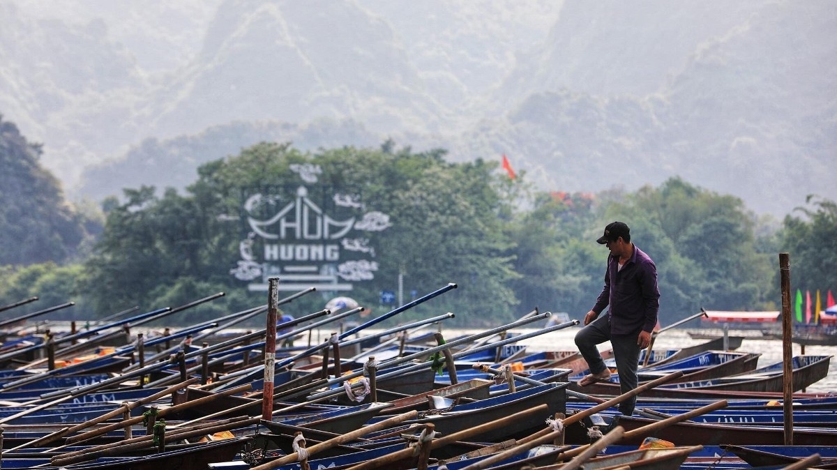 Tháng ba, vãn cảnh chùa Hương