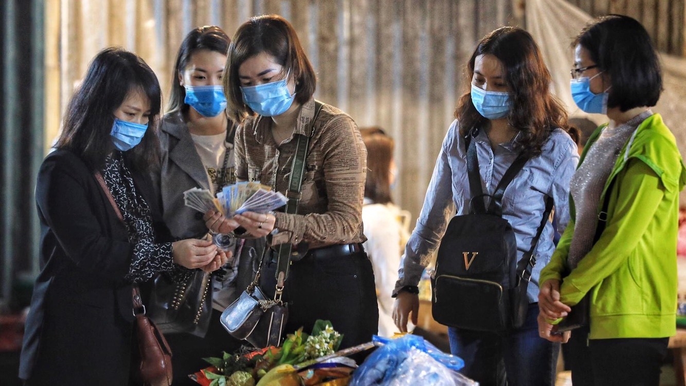 Tháng ba, vãn cảnh chùa Hương