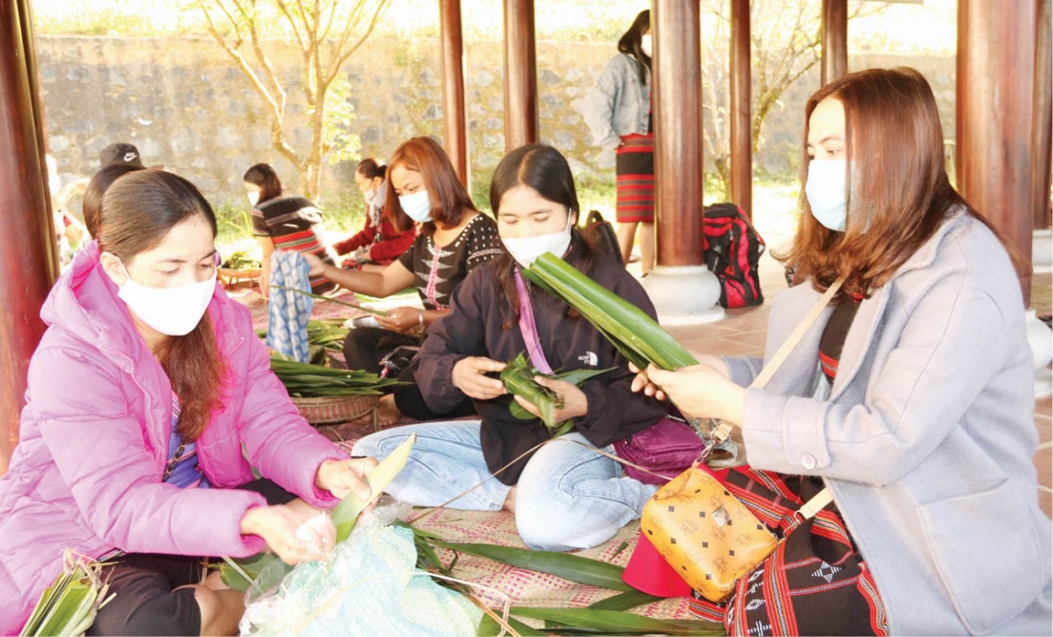 Tạo cho du khách cơ hội trải nghiệm làm bánh Aqoatq