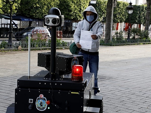 Mục sở thị robot tuần tra ở Tunisia muc so thi robot tuan tra o tunisia