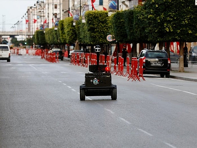 Mục sở thị robot tuần tra ở Tunisia muc so thi robot tuan tra o tunisia