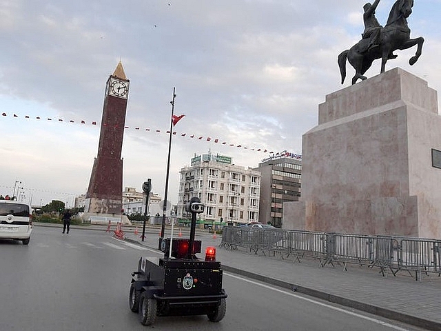 Mục sở thị robot tuần tra ở Tunisia muc so thi robot tuan tra o tunisia