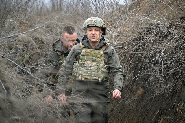 Tổng thống Ukraine mời Tổng thống Putin đàm phán ở vùng chiến sự - 1