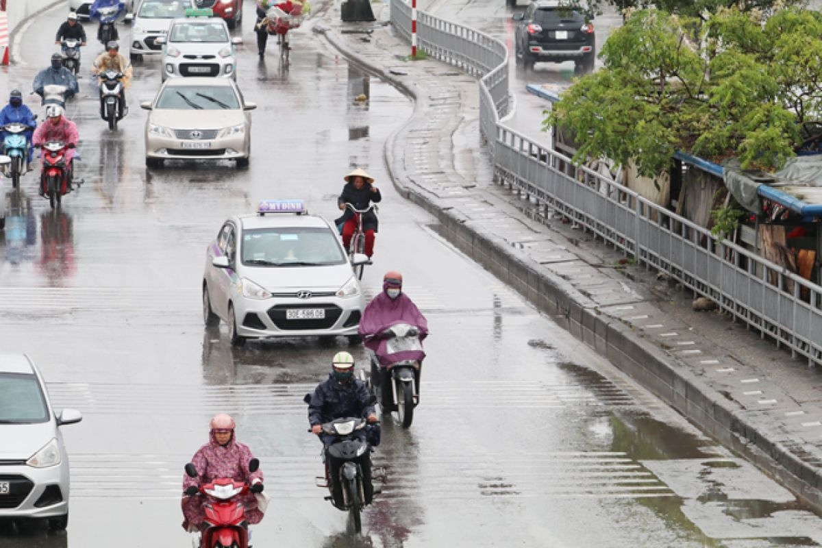 Bắc Bộ giảm mưa, trời mát, Bắc và Trung Trung Bộ mưa dông