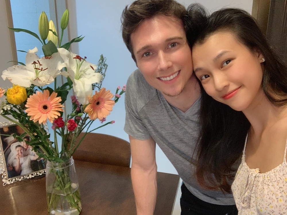 Chồng Tây xác nhận ly hôn Á hậu   MC Hoàng Oanh