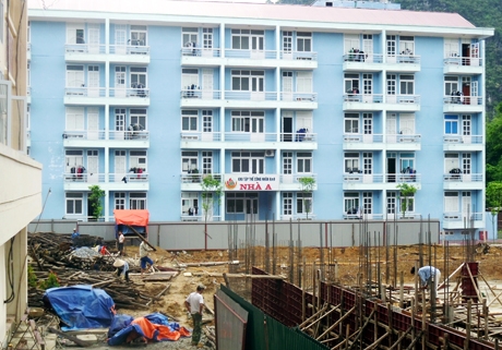 Kéo thả ảnh vào nội dung biên tập