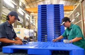 Doanh nghiệp nhựa vẫn nhọc nhằn tìm giải pháp nguyên liệu