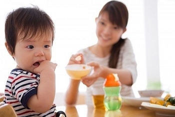 Làm gì khi trẻ biếng ăn?