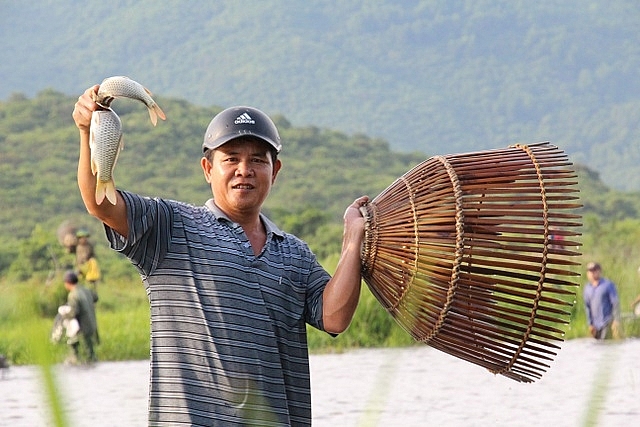 hang ngan nguoi dan doi nang loi bun tim van may