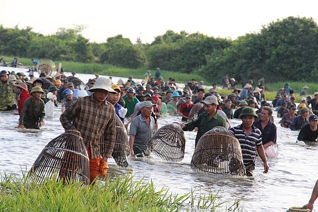 hang ngan nguoi dan doi nang loi bun tim van may