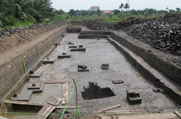 37 cọc gỗ được phát hiện dự đoán là cọc Bạch Đằng thời Trần