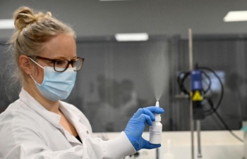 Sẽ có vắc-xin Covid-19 dạng xịt mũi dành cho trẻ em