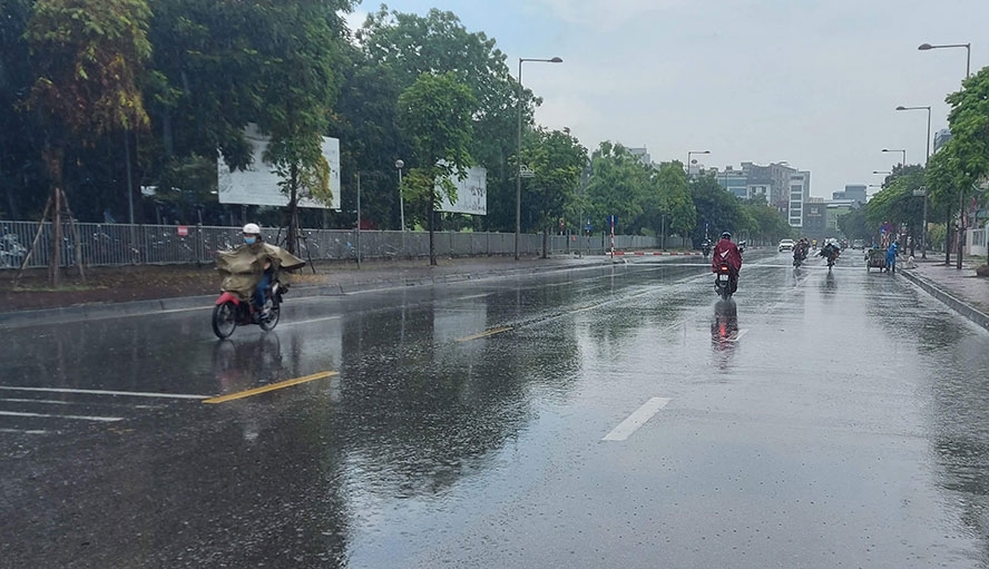 Bắc Bộ mưa dông, nhiều nơi mưa lớn, trời chuyển mát