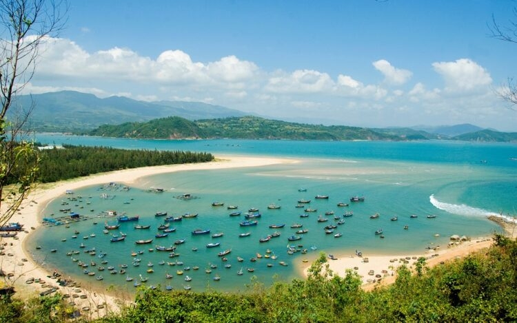 Di tích thắng cảnh quốc gia vịnh Xuân Đài