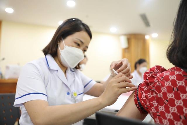 "Nơi nào chưa tiêm chủng đầy đủ, nơi đó có nguy cơ virus xâm nhập"