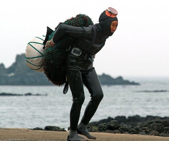 Chuyện về những hải nữ đảo Jeju