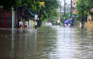 Mưa lớn kéo dài ở Bắc Bộ, 58 người thương vong