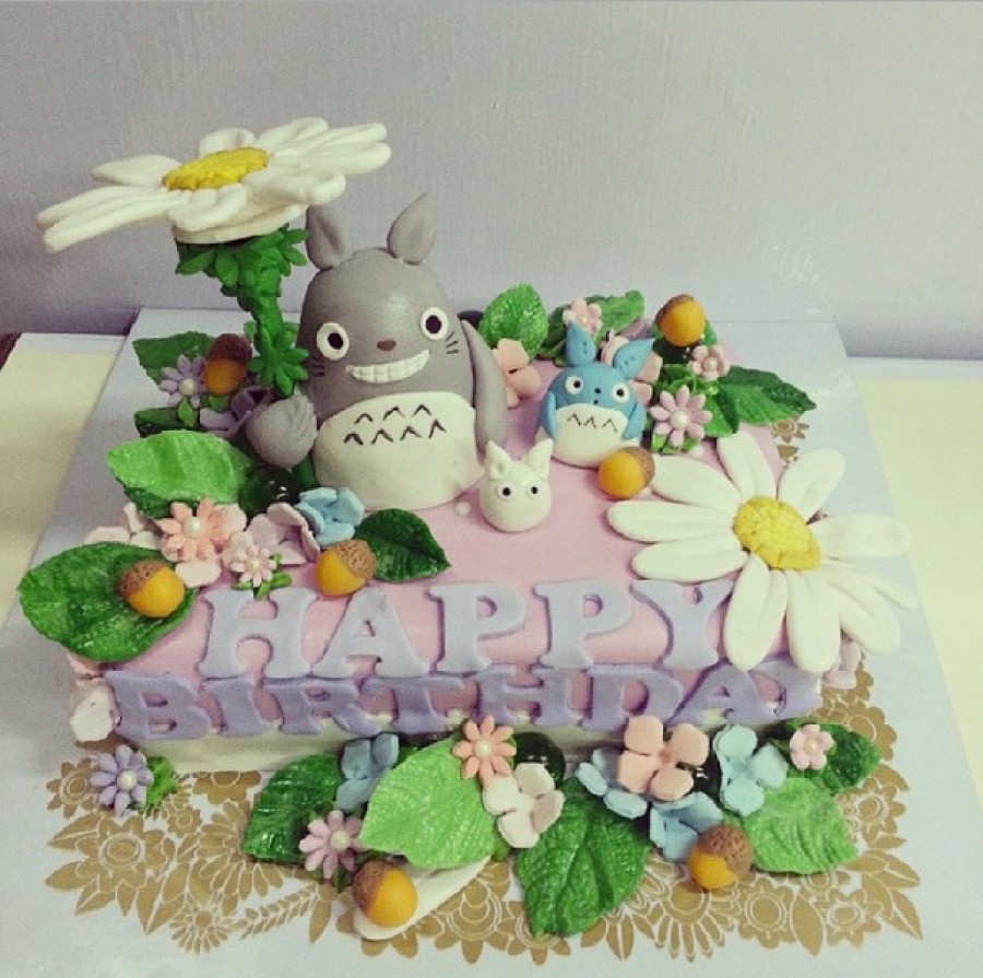 tao-hinh-totoro-de-thuong-tren-banh-ngot-13