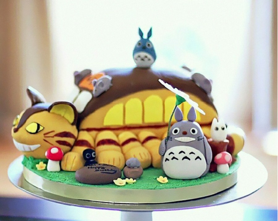 tao-hinh-totoro-de-thuong-tren-banh-ngot-3