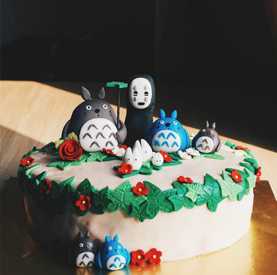 tao-hinh-totoro-de-thuong-tren-banh-ngot-5
