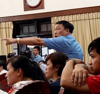 Mắng Giám đốc Sở thông tin Thanh Hóa, bầu Đệ làm loạn họp báo