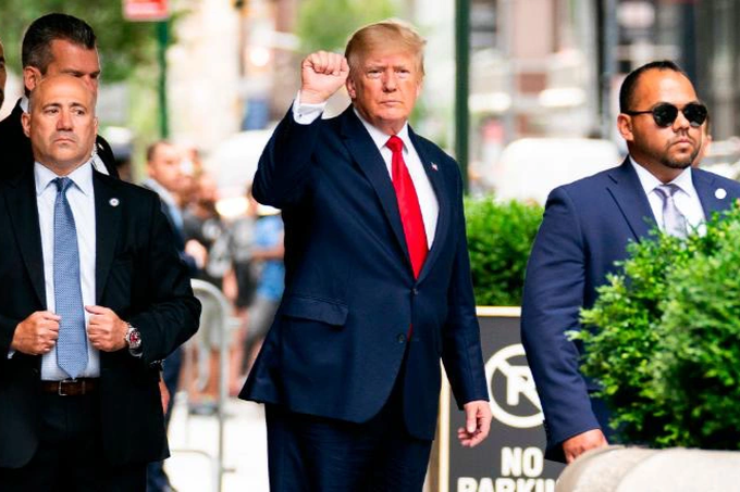 Ông Trump kích hoạt Tu chính án số 5, từ chối trả lời công tố viên - 1