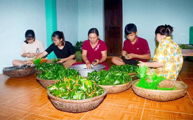 Ngọt ngào bánh ít lá gai