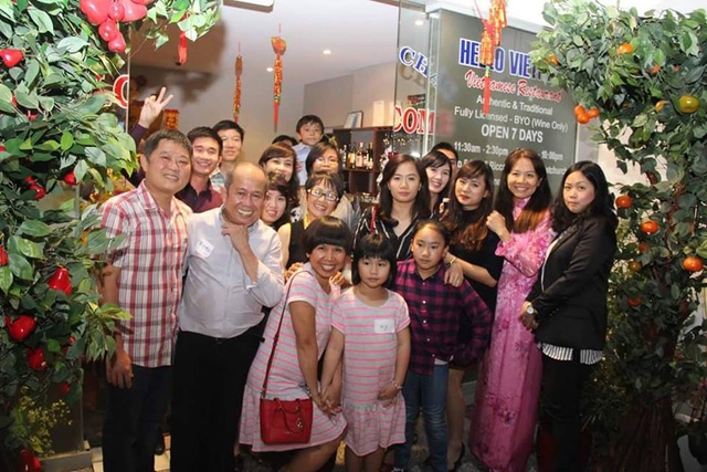 gap go cap vo chong viet dong con chau nhat o christchurch new zealand