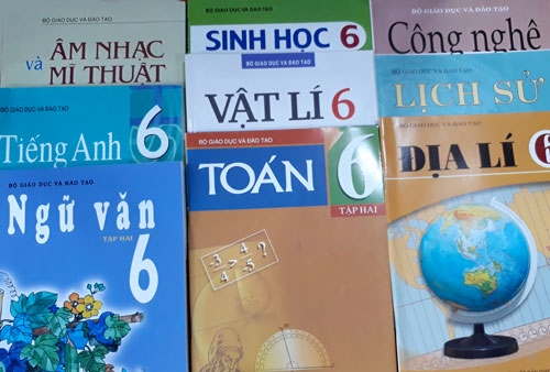 Nhà xuất bản dè dặt tham gia thị trường sách giáo khoa
