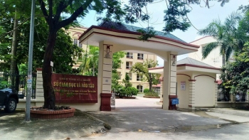 Khởi tố thêm tội đưa và nhận hối lộ trong vụ gian lận điểm thi ở Hòa Bình