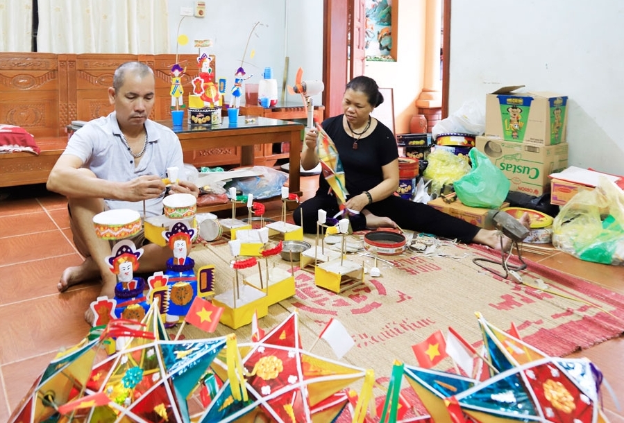 Giữ hồn dân tộc qua đồ chơi trung thu