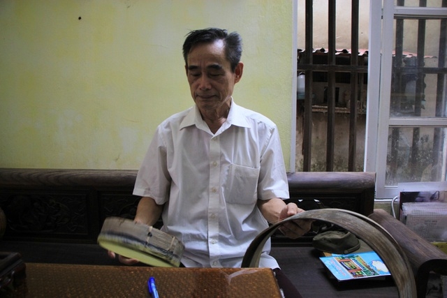 Người chế tác vòng nguyệt quế 
