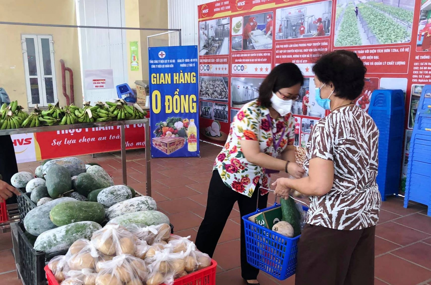 Phường Lý Thái Tổ (Hà Nội): “Gian hàng 0 đồng” - Cùng sẻ chia vượt qua đại dịch
