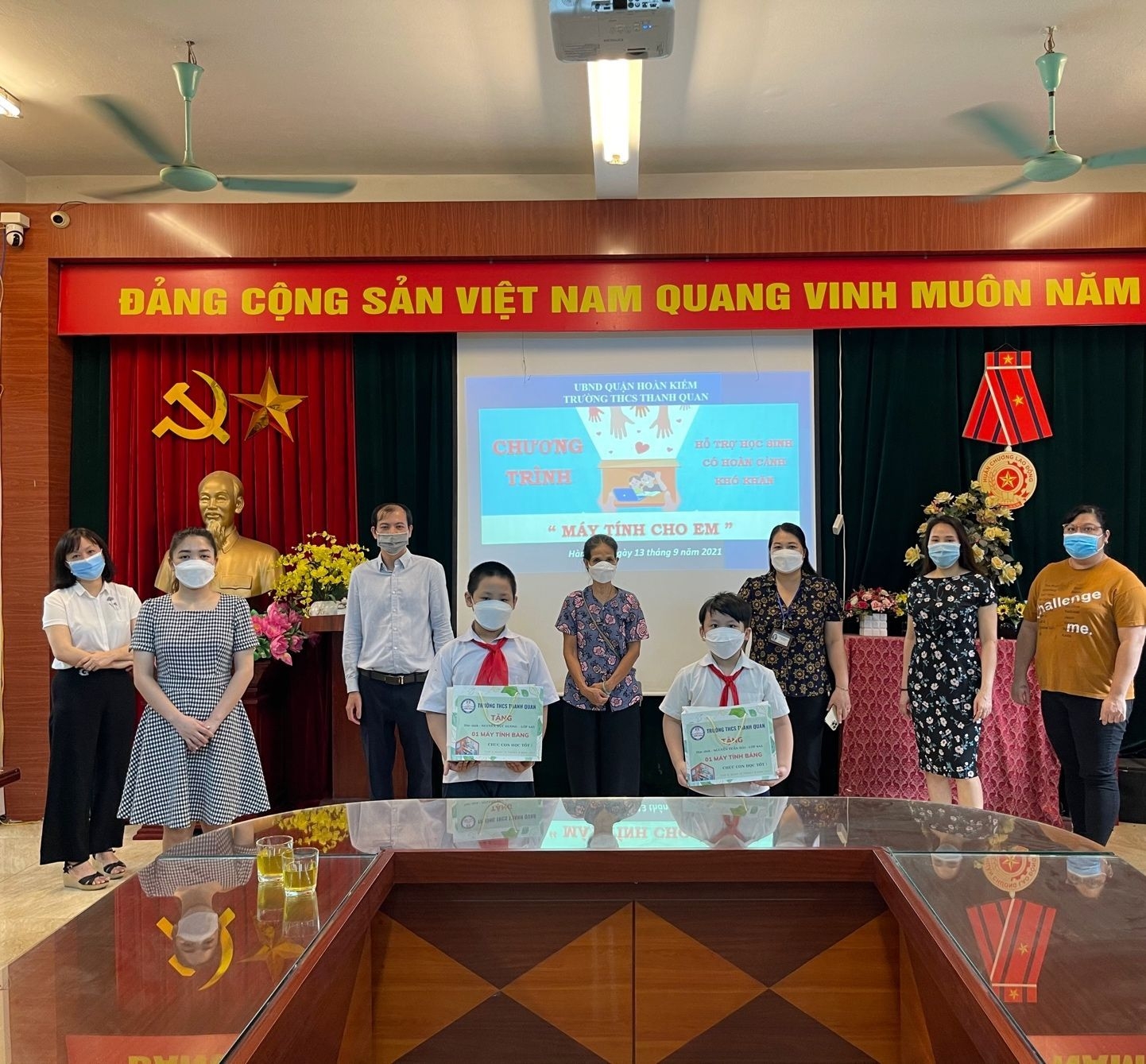 Ngành Giáo dục Hoàn Kiếm: Tích cực đồng hành cùng chương trình “Sóng và máy tính cho em”