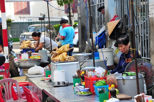 ha noi siet quan ly thuc an duong pho