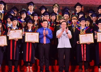 Hà Nội xét thẳng công chức nhiều sinh viên có bằng quốc tế loại giỏi