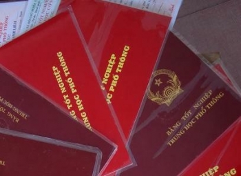Chủ tịch xã mất chức vì dùng bằng giả