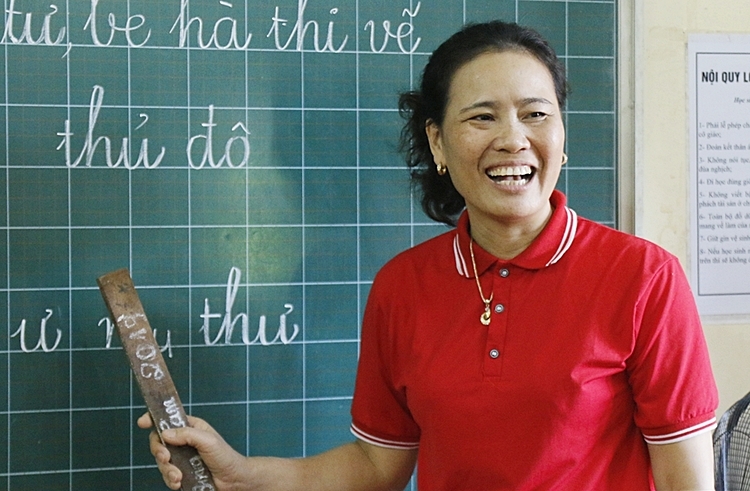co giao danh nua cuoc doi giup tre khuyet tat