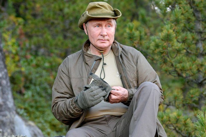 Món quà sinh nhật đặc biệt dành cho ông Putin - 1