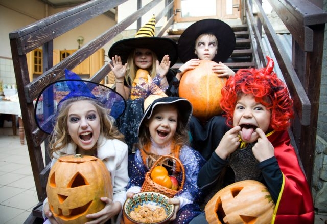 Hòa mình vào không khí lễ hội Halloween độc đáo của các nước