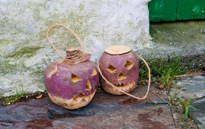 Hòa mình vào lễ hội Halloween ma quái, độc đáo của các nước
