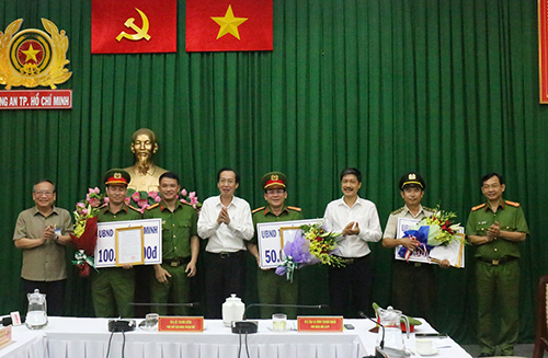 40 giang ho chem quan xa lo vi mau thuan mua nha