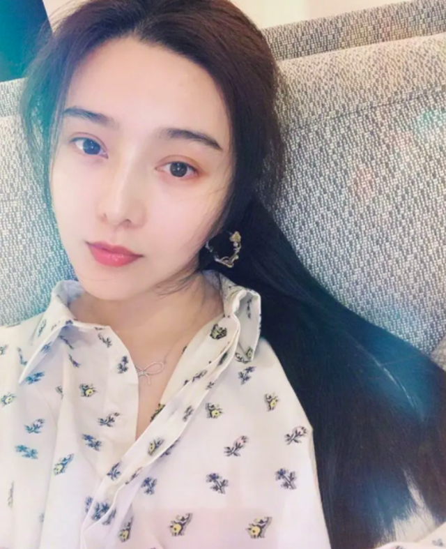 Bất ngờ với nhan sắc tuổi 18 của Phạm Băng Băng - 15 Bất ngờ với nhan sắc tuổi 18 của Phạm Băng Băng - 15