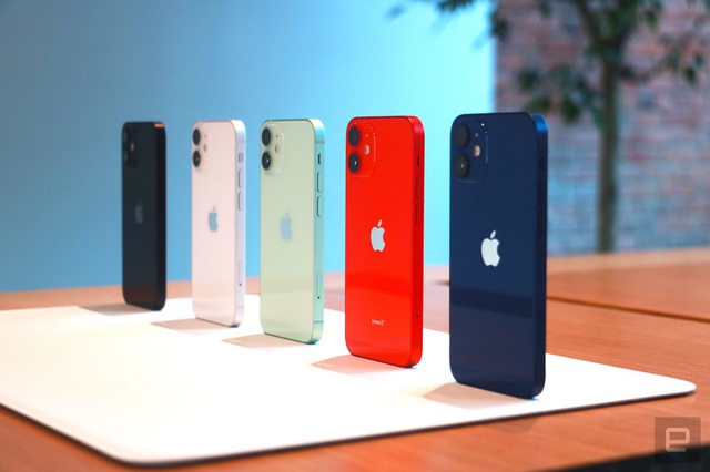 Cận cảnh bộ đôi iPhone 12 mini và 12 Pro Max - Khác biệt lớn về kích cỡ - 8