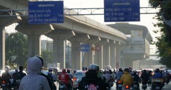 Khói xe và bụi đường khiến người dân Hà Nội lầm tưởng “sương mù”