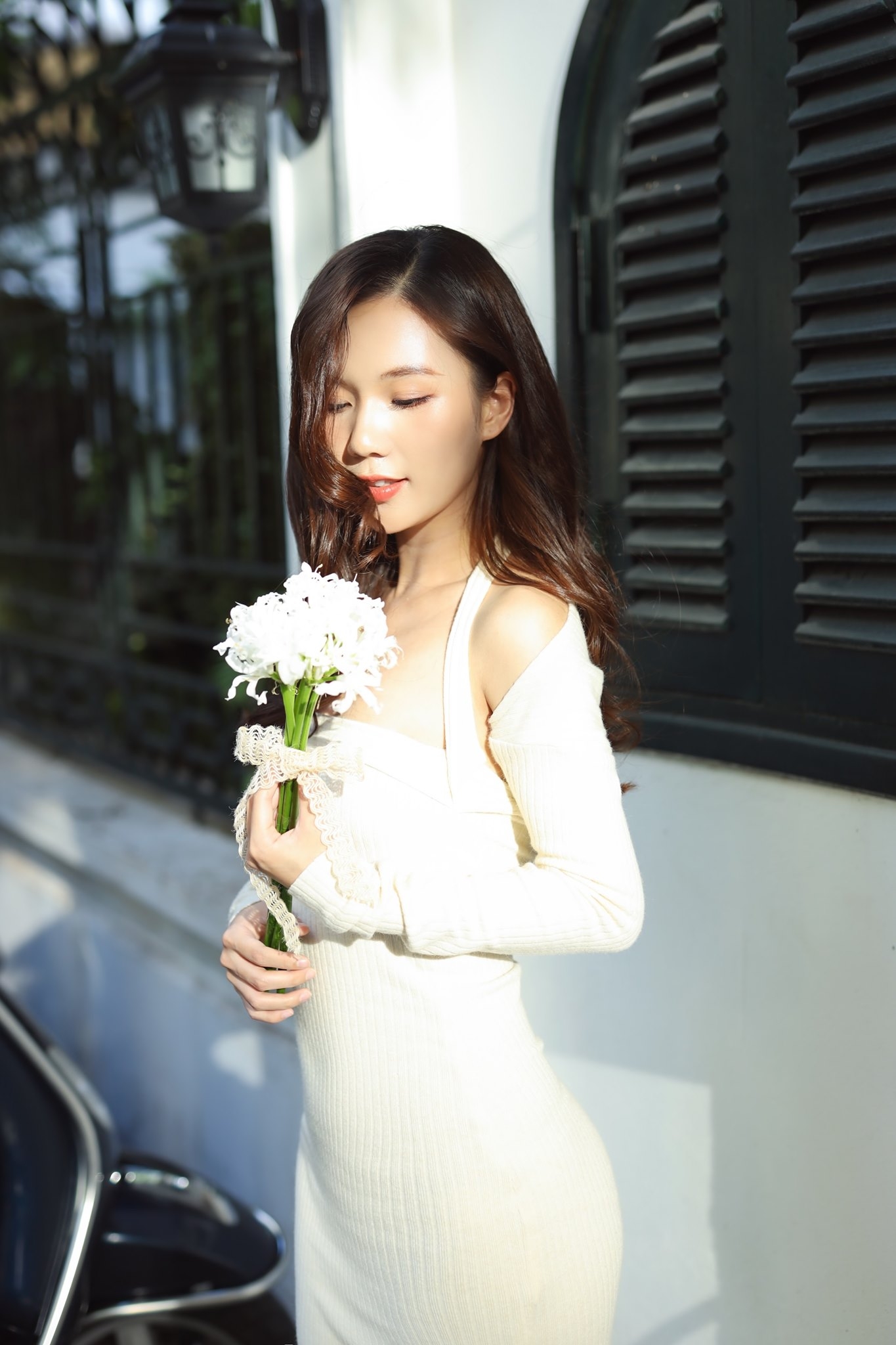 Ngắm vẻ xinh đẹp, quyến rũ của cô y tá 