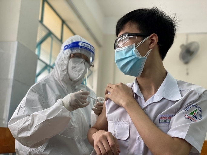Những nơi nào đã tiêm vắc xin Covid-19 cho trẻ em từ 12-17 tuổi?